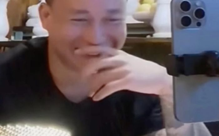 Nam Em livestream trở lại sau khi bị phạt, thái độ đùa cợt hát nhạc Mỹ Tâm