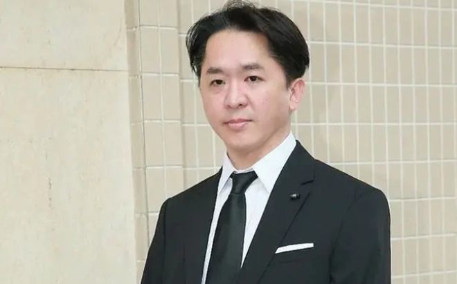 Nam diễn viên cùng lúc sống với 3 'vợ hờ', gây bất ngờ về quyết định phân chia quyền thừa kế 3.100 tỷ