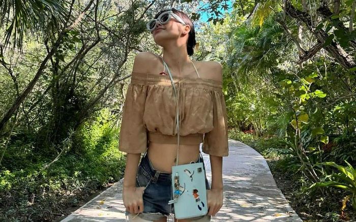 Nữ ca sĩ đình đám showbiz gây xôn xao vì mua nhà trăm tỷ ở tuổi 27