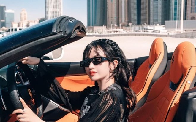 Vợ hai Minh Nhựa xứng danh nữ hoàng hàng hiệu, có lối sống thượng lưu hạng nhất