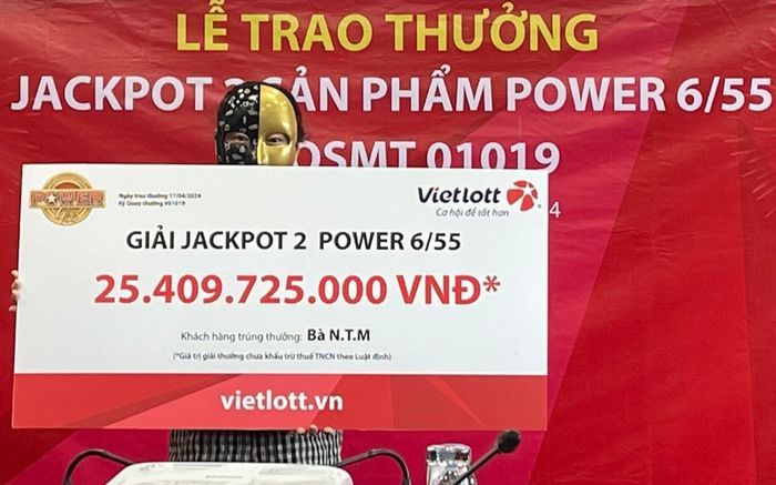 Mua vé số cầu có tiền chữa bệnh cho con, người phụ nữ Kiên Giang trúng luôn 25 tỷ đồng