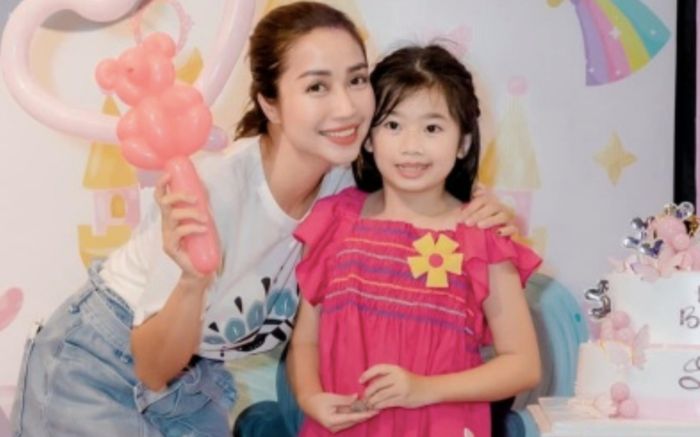 Không phải NSƯT Ốc Thanh Vân, con gái cố diễn viên Mai Phương được một sao nữ đích thân làm điều này!