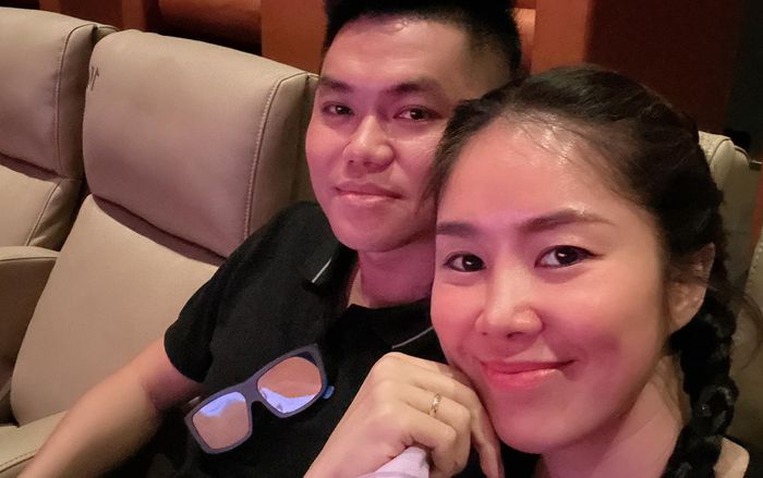 Lê Phương 'cưa sừng làm nghé' bên cạnh chồng kém tuổi