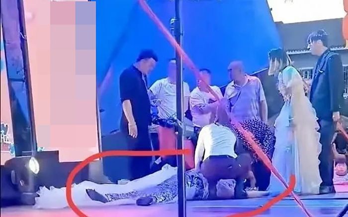 Nữ ca sĩ 9X đột ngột qua đời khi đang biểu diễn trên sân khấu