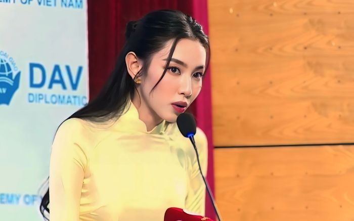 Hoa hậu Thùy Tiên được đối thoại với Tổng thư ký ASEAN