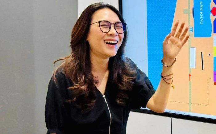 Phản hồi bình luận khán giả trên livestream, Mỹ Tâm bất ngờ 'mắc lỗi'