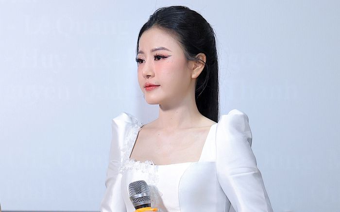 Vừa debut, một nữ ca sĩ đã chơi lớn khi quyết định quay hẳn 9 MV