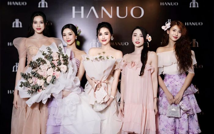 Thời trang Hanuo kỷ niệm dấu mốc 10 năm với bộ sưu tập tôn vinh vẻ đẹp của các loài hoa