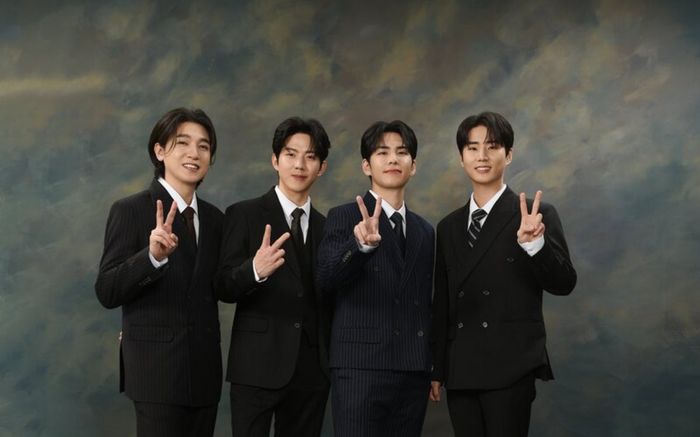 Quên chuyện idol nhà HYBE hát kém đi, JYP từng debut nhóm nhạc không thể nhảy đây này!
