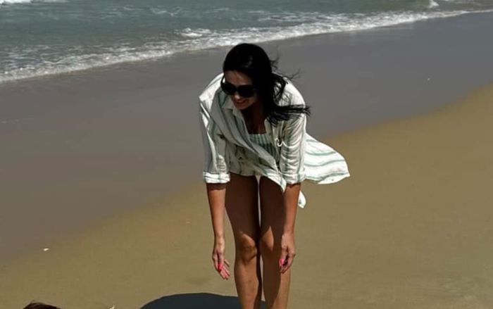 Mẹ vợ Bùi Tiến Dũng gây chú ý khi diện bikini