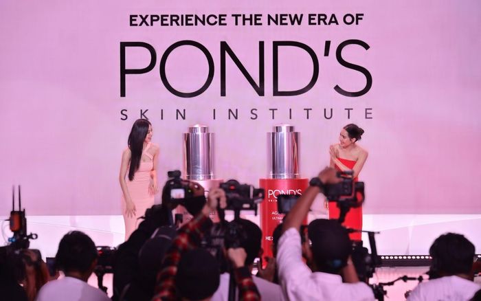 POND'S SKIN INSTITUTE 'gây sốt' với sự xuất hiện của Tzuyu (Twice) và mỹ nhân Thái Lan Yaya Urassaya
