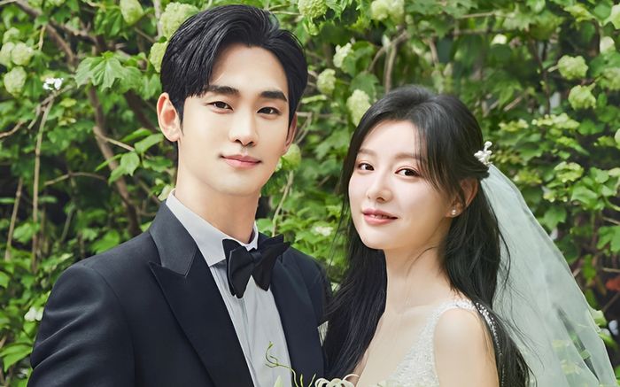 Người trong ngành có tiết lộ chấn động về Kim Soo Hyun và Kim Ji Won, fan nghe xong liền mở tiệc ăn mừng