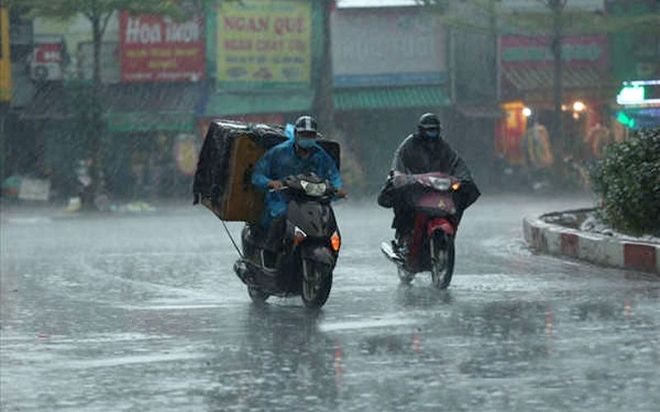 Sau nắng gắt bất thường dịp lễ 30/4, miền Bắc đón không khí lạnh