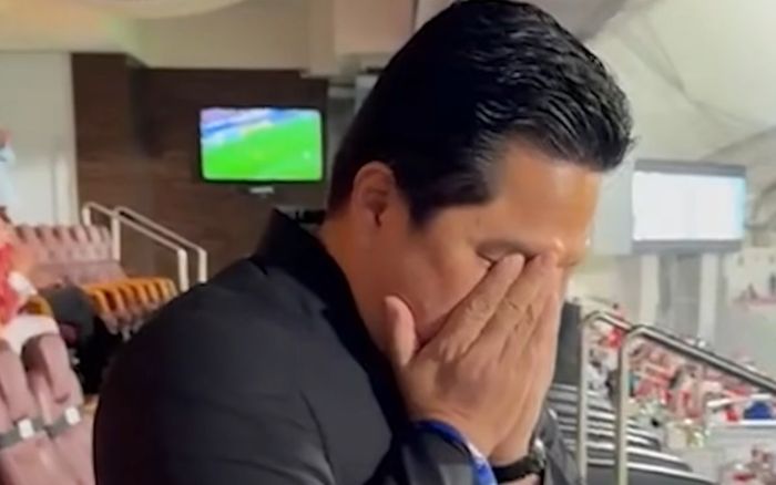 Tỷ phú Erick Thohir ôm mặt khóc và tham vọng 'điên rồ' giúp U23 Indonesia viết lịch sử