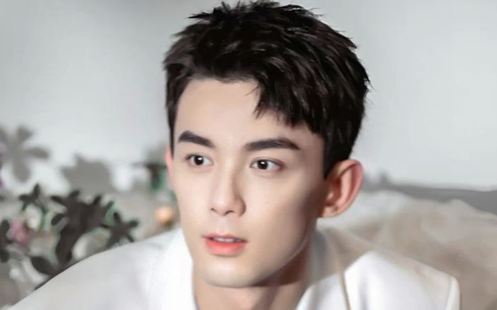 Tình màn ảnh mới của Ngô Lỗi: Thân thiết với Tiêu Chiến, được Châu Tấn hết mực cưng chiều