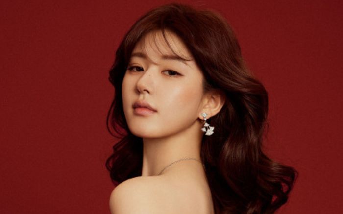 Triệu Lộ Tư thông báo tin vui, fan vừa hoan hỷ vừa lo cho idol