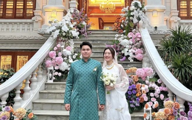 Việt Hương theo chồng bỏ cuộc chơi, sống trong biệt thự triệu đô nguy nga như cung điện