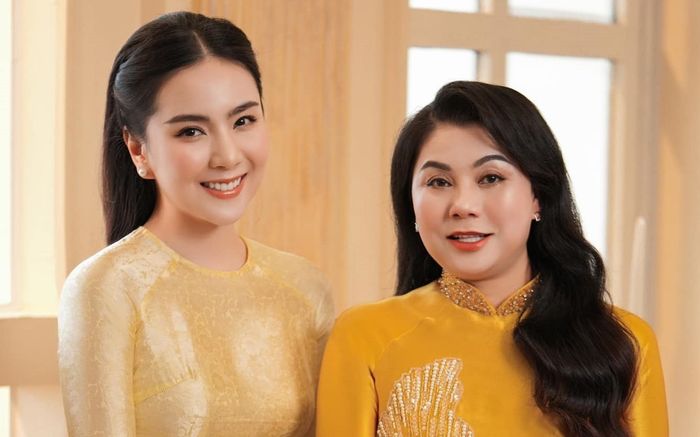 Chân dung mẹ ruột MC Mai Ngọc: Rất nghiêm khắc với con gái, kín tiếng nhưng thương con hết mực