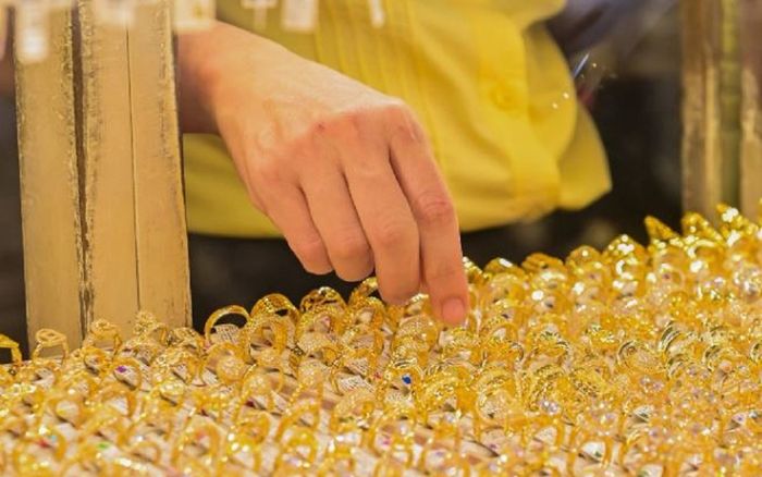 Giá vàng hôm nay (5/4): Vàng nhẫn giảm mạnh vào chiều nay