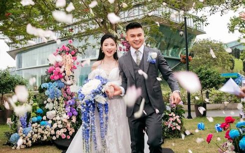 Thông báo tin vui 'đón bé rồng', Quang Hải - Chu Thanh Huyền bị soi sai lỗi chính tả cơ bản