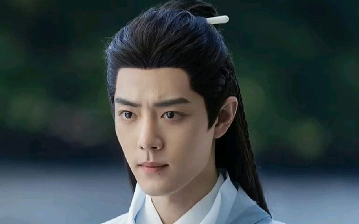 Tiêu Chiến bất ngờ bị "bố mẹ" giật spotlight trong phim Tàng Hải Truyện