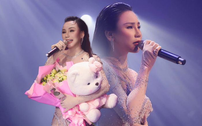 Hồ Quỳnh Hương bật khóc khi đang biểu diễn, chị gái có hành động gây chú ý