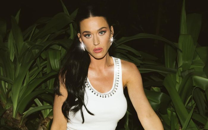 Katy Perry trở thành nữ nghệ sĩ sở hữu MV nhiều lượt xem nhất trên YouTube