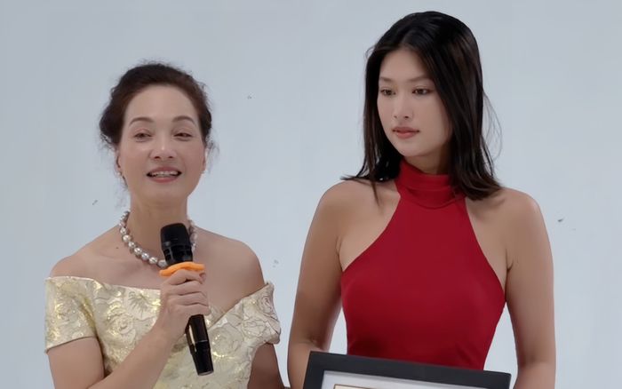 NSND Lê Khanh nhận xét thế nào về Hoa hậu Thiên Ân?