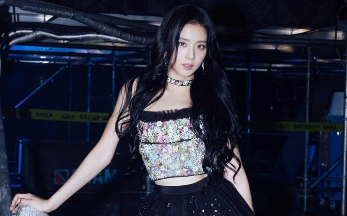 Vượt mặt 3 thành viên BLACKPINK, Jisoo lập thành tích mới với MV solo đầu tay