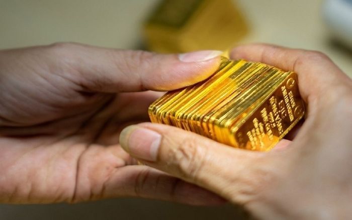 Giá vàng hôm nay (14/5): Vàng trong nước lao dốc không phanh