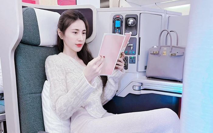 Động thái lạ của Thuỷ Tiên trước lúc 'mất tăm' trên MXH