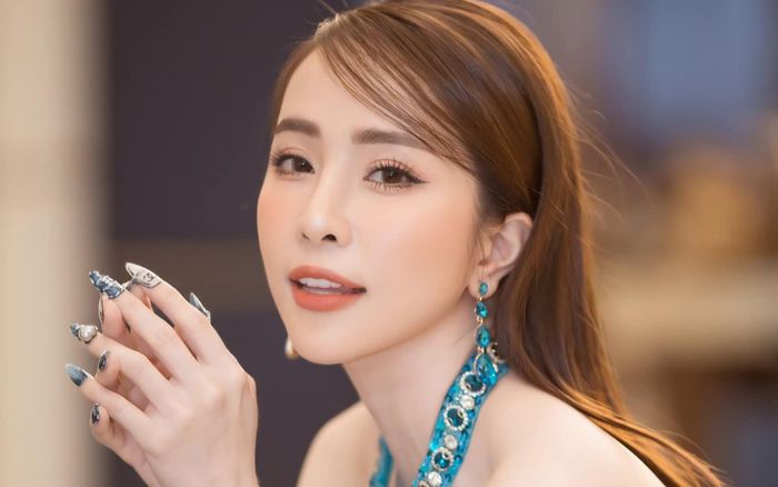 Quỳnh Nga đọ sắc 'bà xã' Việt Anh, ai mới xứng danh đại mỹ nhân?