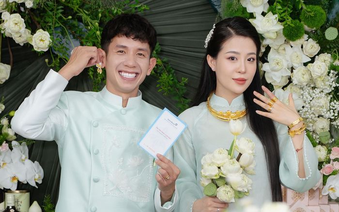 Vợ Hồng Duy đeo vàng 'đỏ tay' trong lễ hỏi