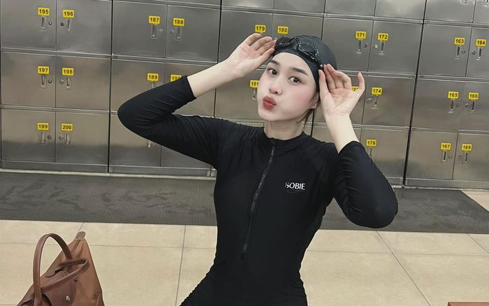 Đỗ Thị Hà khoe vòng eo nhỏ hậu chạm mốc 60 kg