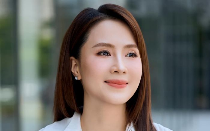 Hồng Diễm bị chồng lườm nguýt, bĩu môi khi chấp nhận đóng cảnh tình cảm