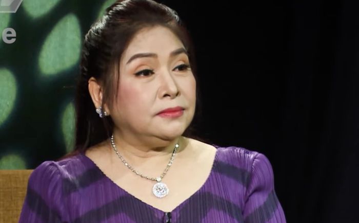 Đang nổi tiếng, NS Phượng Hằng đột nhiên phải trốn ở nhà, không dám ra đường