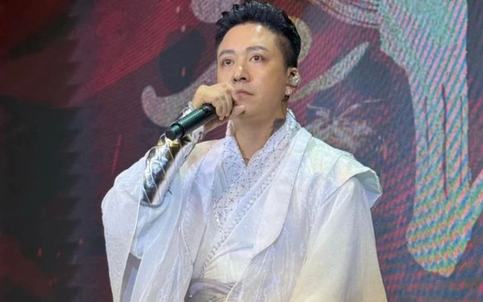 Tuấn Hưng khoá mạng xã hội, lý do được hé lộ?