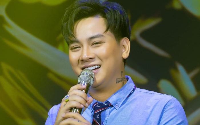 Hoài Lâm hát ca khúc đình đám trên TikTok, dân mạng phong luôn danh hiệu mới