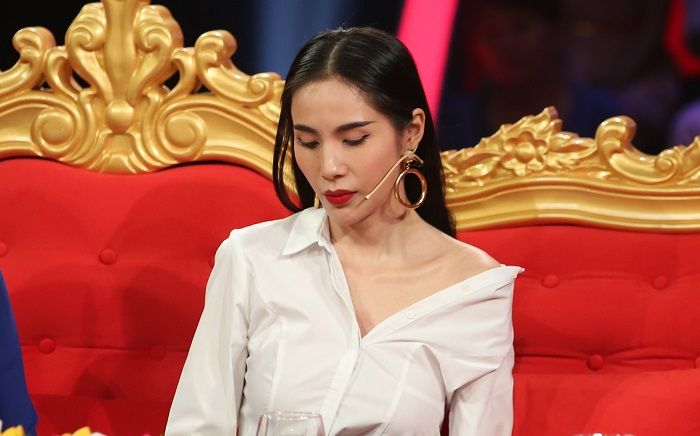 Ca sĩ Thủy Tiên dự định 'đi tu, tránh xa chốn hồng trần'