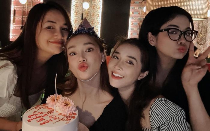 Trường Giang vắng mặt trong sinh nhật Nhã Phương