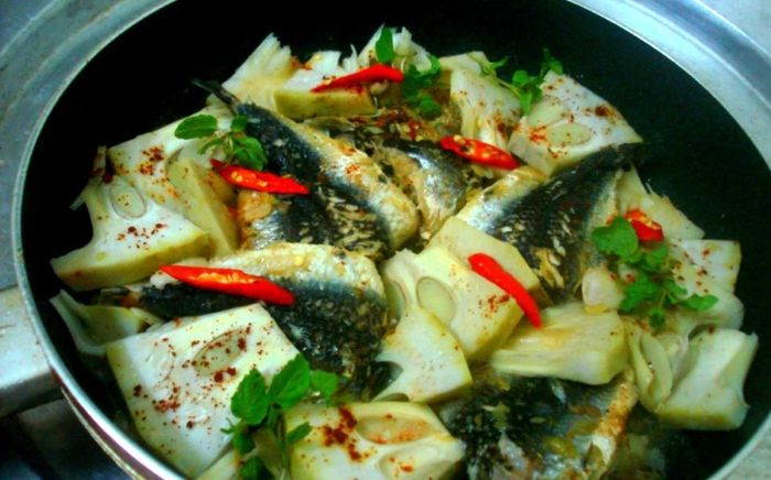 Loài cá duy nhất biết bay trên thế giới thành đặc sản khó cưỡng ở Quảng Nam