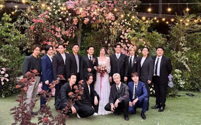 Chuyện độc lạ của giới showbiz: Bốn cặp nghệ sĩ nổi tiếng đều cưới trong một ngày