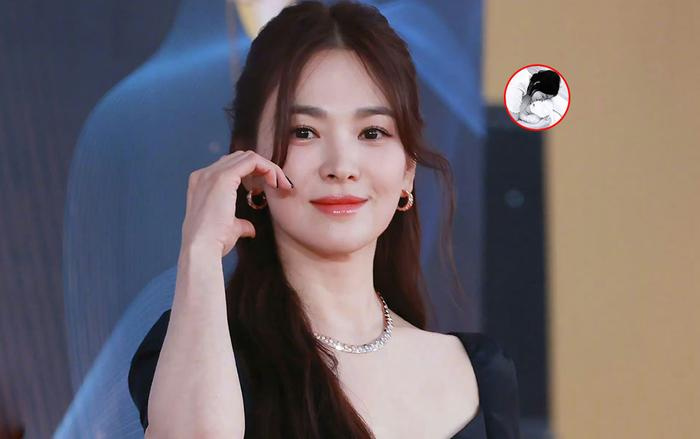 Song Hye Kyo hạnh phúc khoe 'con ruột', nụ cười dịu dàng khiến dân tình tan chảy