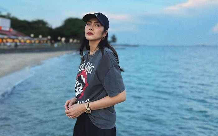 Tăng Thanh Hà dạo gần đây: Chăm giấu dáng, điện đồ rộng đầy sang chảnh