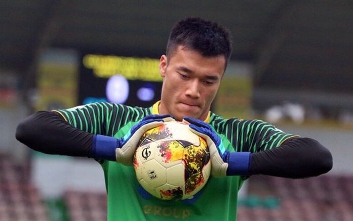 Thủ môn Bùi Tiến Dũng lo lắng ra sao khi hụt vé lên tuyển Việt Nam?