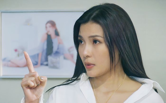 Thúy Diễm thừa nhận áp lực khi vào vai bạn thân Hồng Diễm trong Trạm Cứu Hộ Trái Tim