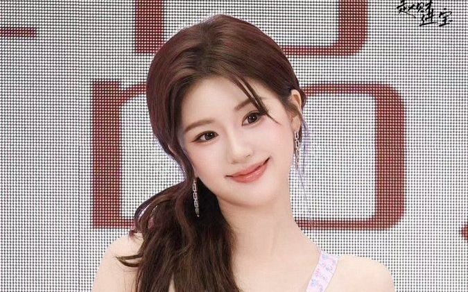 Triệu Lộ Tư giật nảy mình khi được tỏ tình công khai, liền khiến CĐM phát sốt vì quá đáng yêu