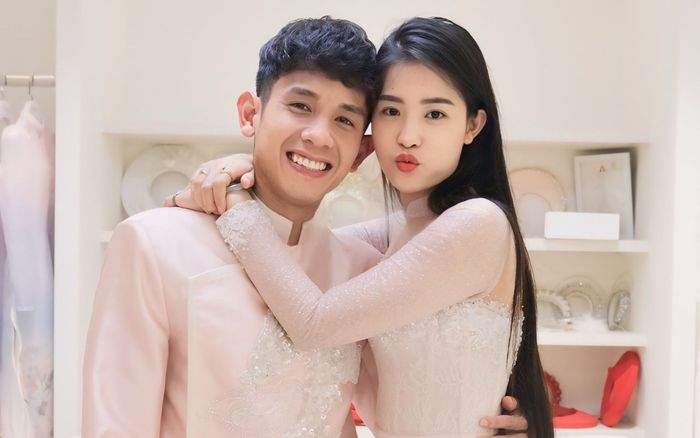 Cầu thủ Hồng Duy sắp kết hôn với tiểu thư nhà giàu, danh tính gây chú ý