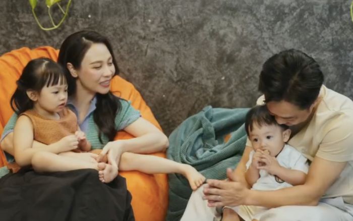 Quý tử nhà Cường Đô La đón sinh nhật trên siêu xe 50 tỷ, được chị gái làm điều đặc biệt