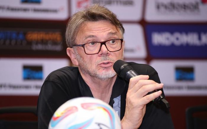 Tuyển Việt Nam sụp đổ tham vọng World Cup cùng HLV Troussier, bây giờ mơ gì?